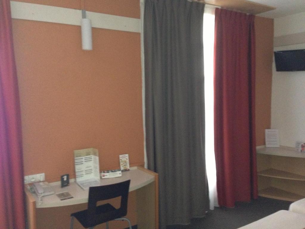 Hotel Sarcelles Flanades Exterior foto