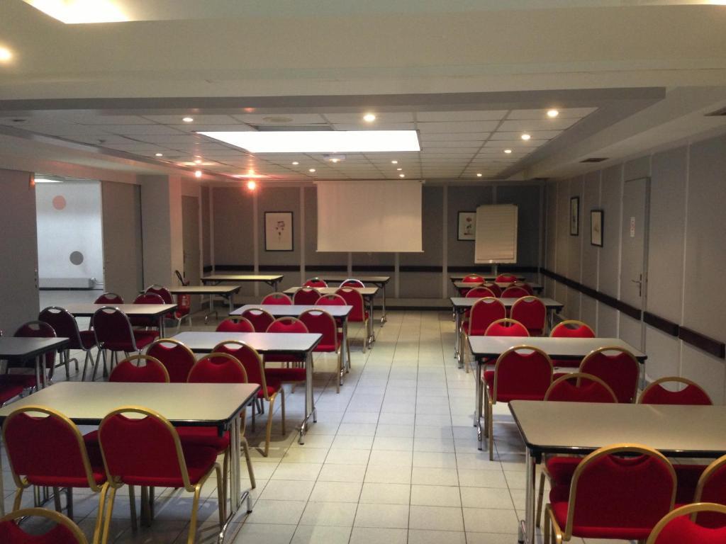Hotel Sarcelles Flanades Exterior foto